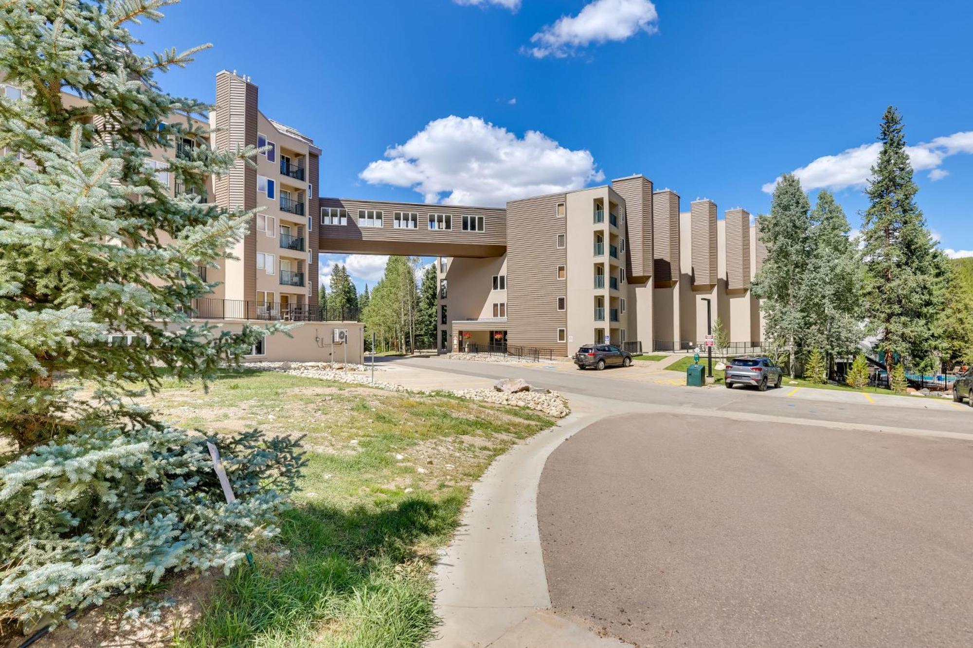 Ski-Inandski-Out Retreat With Iron Horse Pool Access! وينتر بارك المظهر الخارجي الصورة